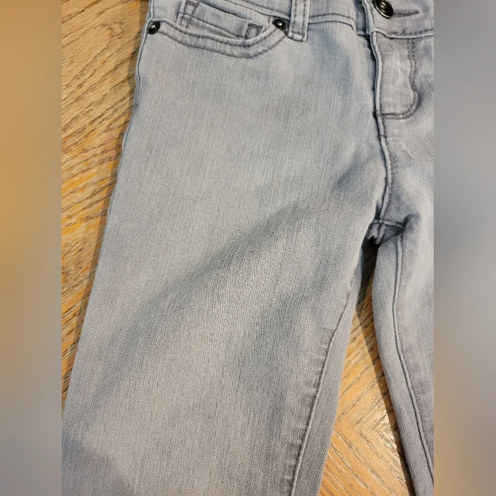 Children's Place Gray Super Skinny Girls Jeans Size 6